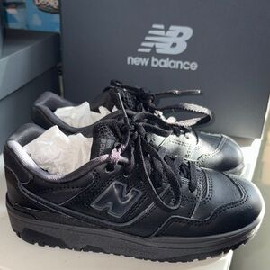 New Balance Classic Black Sneakers